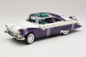 Ford Crown Victoria Blanc Violet Road Signature 1:18 92138-P1 Métal