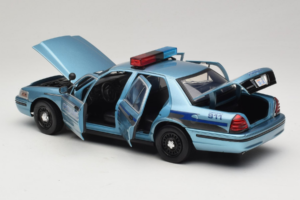 Ford Crown Victoria Police Cruiser Twilight Blue Greenlight 1:18 1643 Métal — image 5 sur 8
