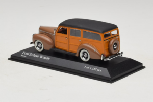 Ford DeLuxe Woody Break Brun Minichamps 1:43 400082111 Métal — image 3 sur 4