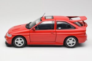 Ford Escort RS Cosworth Radiant Rouge Minichamps 1:18 150089021 Métal — image 4 sur 8