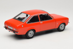 Ford Escort Mk2 Orange Minichamps 1:18 150085100 Métal — image 3 sur 8