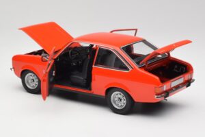 Ford Escort Mk2 Signal Orange Minichamps 1:18 150084100 Métal — image 5 sur 8