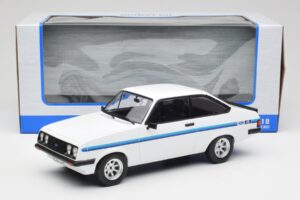 Ford Escort Mk2 RS 2000 Blanc MCG 1:18 MCG18439 Métal — image 6 sur 6