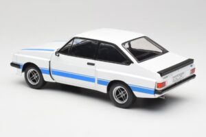 Ford Escort Mk2 RS 2000 X-Pack Diamond Blanc & Bleu Stripe MCG 1:18 MCG18350 Métal — image 5 sur 6
