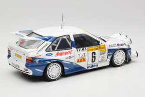Ford Escort RS Cosworth Mobil 1 #6 F. Delecour / D. Grataloup Rally Monte Carlo Night Version Winner 1994 UT Models 1:18 3945 — image 3 sur 8