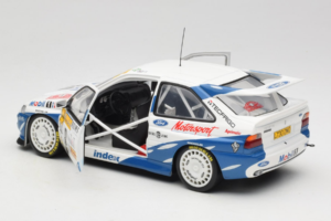 Ford Escort RS Cosworth Mobil 1 #6 F. Delecour / D. Grataloup Rally Monte Carlo Winner 1994 UT Models 1:18 180948106 Métal — image 5 sur 8