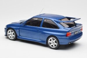 Ford Escort RS Cosworth Bleu IXO 1:18 18CMC180 Métal — image 5 sur 6