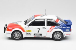 Ford Escort RS Turbo #7 Lotto Haspengouw Rally 1985 MCG 1:18 MCG18421 Métal — image 3 sur 6