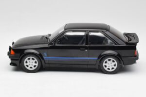 Ford Escort RS Turbo Voiture Privée Princesse Diana Noir MCG 1:18 MCG18420 Métal — image 3 sur 6