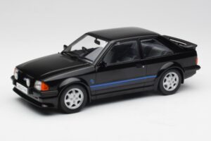 Ford Escort RS Turbo Voiture Privée Princesse Diana Noir MCG 1:18 MCG18420 Métal