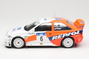Ford Escort WRC #6 A. Schwarz / M. Giraudet Acropolis Rally 1997 IXO 1:18 18RMC172B Métal — image 3 sur 6