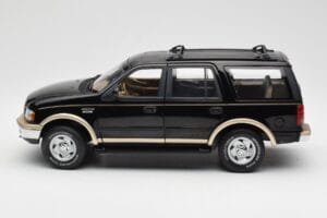 Ford Expedition Eddie Bauer Noir UT Models 1:18 22710 Métal — image 5 sur 7