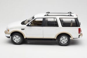 Ford Expedition Eddie Bauer Blanc UT Models 1:18 22712 Métal — image 4 sur 8