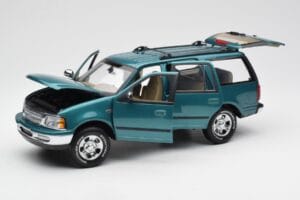 Ford Expedition XLT Vert Métallique UT Models 1:18 22717 Métal — image 2 sur 8