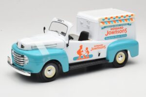 Ford F-1 Howard Johnson's Ice Cream Road Signature 1:18 92229 Métal