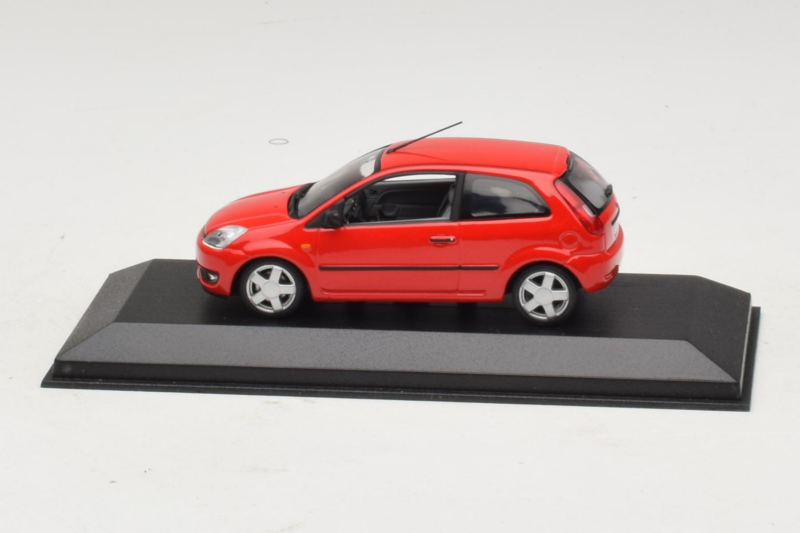Ford Fiesta Mk5 2-Door Rouge Minichamps 1:43 FIESTA004 Métal