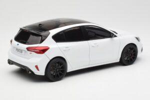 Ford Focus ST Mk4 Frozen Blanc MCG 1:18 MCG18453 Métal — image 2 sur 6