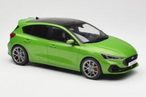 Ford Focus ST Mk4 Vert MCG 1:18 MCG18452 Métal — image 4 sur 6