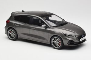 Ford Focus ST Mk4 Gris MCG 1:18 MCG18454 Métal — image 4 sur 6