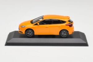 Ford Focus ST Mk3 Tangerine Scream Minichamps 1:43 FOCUS001 Métal