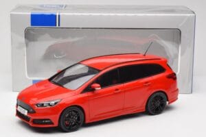 Ford Focus ST Turnier Mk3 Race Red MCG 1:18 MCG18466 Métal — image 6 sur 6