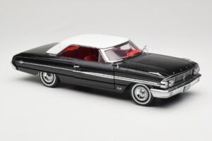 Ford Galaxie 500 Noir Sun Star 1:18 1442 Métal — image 6 sur 8