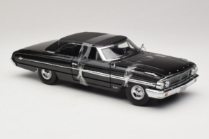 Ford Galaxie 500 Men in Black 3 Movie GreenLight 1:18 15301 Métal — image 4 sur 6