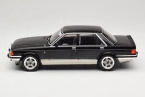 Ford Granada Mk2 2.8 Injection Gray Metallic MCG 1:18 MCG18536 Métal — image 3 sur 6