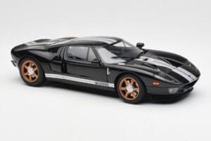 Ford GT Noir Avec Bandes Blanches AUTOart 1:18 73023 Métal — image 6 sur 8