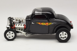 Ford Hot Rod Noir Rydell High Grease ERTL 1:18 36602 Métal — image 3 sur 6