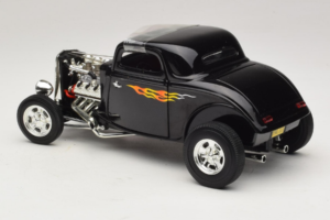 Ford Hot Rod Noir Rydell High Grease ERTL 1:18 36602 Métal — image 5 sur 6