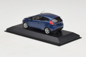 Ford Ka Dark Blue Metallic Minichamps 1:43 FORD004 Métal — image 3 sur 4