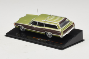 Ford LTD Country Squire Green Bronze IXO 1:43 CLC608N Métal — image 3 sur 5