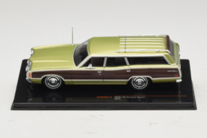 Ford LTD Country Squire Green Bronze IXO 1:43 CLC608N Métal