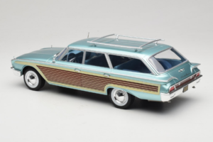 Ford Country Squire Bleu MCG 1:18 MCG18049 Métal — image 5 sur 6