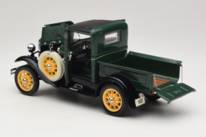 Ford Model A Pickup Valley Green Motor City 1:18 40003 Métal — image 5 sur 8
