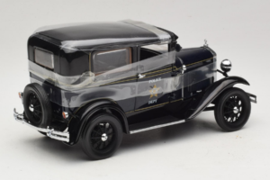Ford Model A Tudor Police Car Motor City 1:18 43008 Métal — image 2 sur 6