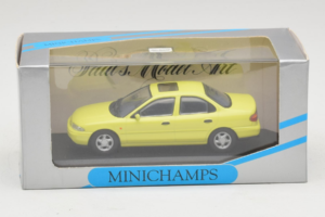 Ford Mondeo Mk1 Citrus Yellow Minichamps 1:43 MIN0821001 Métal — image 4 sur 4