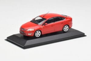 Ford Mondeo Mk4 Colorado Rouge Minichamps 1:43 MONDEO001 Métal — image 2 sur 4
