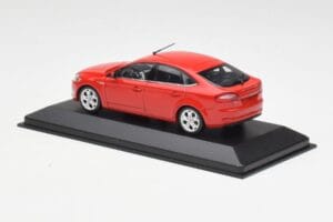 Ford Mondeo Mk4 Colorado Rouge Minichamps 1:43 MONDEO001 Métal — image 3 sur 4