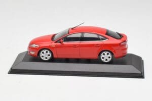 Ford Mondeo Mk4 Colorado Rouge Minichamps 1:43 MONDEO001 Métal
