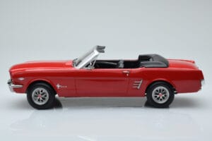 Ford Mustang Cabriolet Rouge Norev 1:18 182810 Métal — image 3 sur 6
