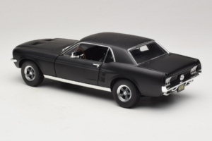 Ford Mustang Creed Movie GreenLight 1:18 13611 Métal — image 7 sur 8