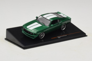 Ford Mustang Custom Vert IXO 1:43 CLC530N Métal — image 2 sur 4