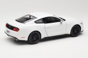 Ford Mustang GT S550 Blanc Maisto 1:18 31197 Métal — image 3 sur 8