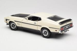 Ford Mustang Mach 1 Blanc Sun Star 1:18 3602 Métal — image 7 sur 8