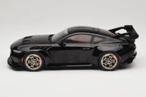 Ford Mustang S650 GTD Noir IXO 1:18 MCG18578 Métal — image 3 sur 6