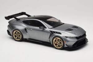 Ford Mustang S650 GTD Metallic Grey IXO 1:18 MCG18576 Métal — image 4 sur 6