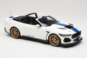 Ford Mustang S650 Shelby Super Snake Oxford White GT Spirit 1:18 GT572 Résine — image 4 sur 6