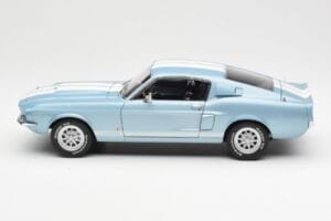 Ford Mustang Shelby GT500 Bleu Clair Métallique Avec Bandes Blanches AUTOart 1:18 72907 Métal — image 4 sur 8